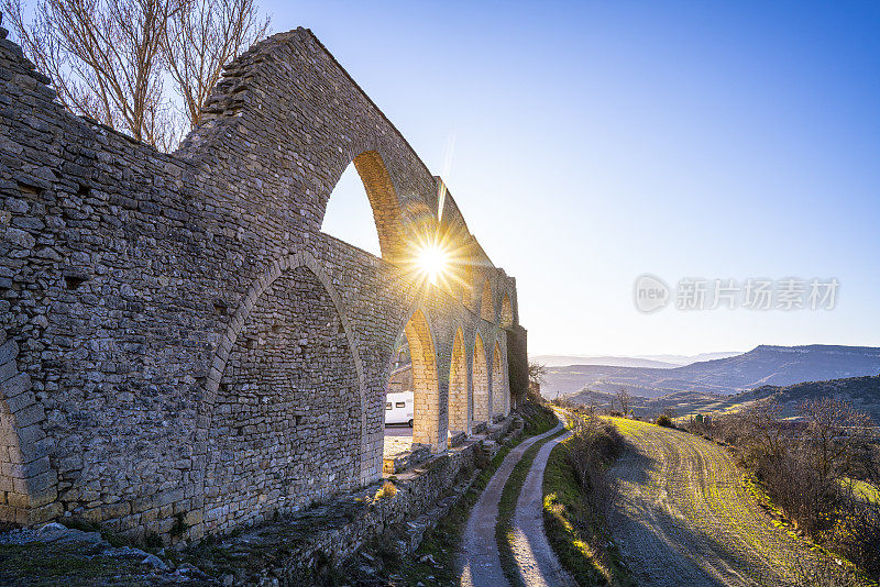 Santa Aqueduct Lucía arc in Morella at Maestrazgo Castellon西班牙